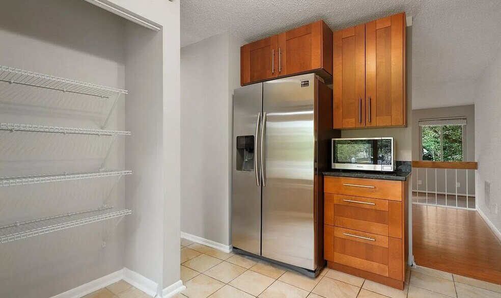 Building Photo - 3085 Bridgeton Ct