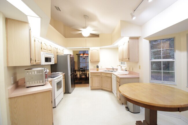 Building Photo - 12338 NW 9th Ln