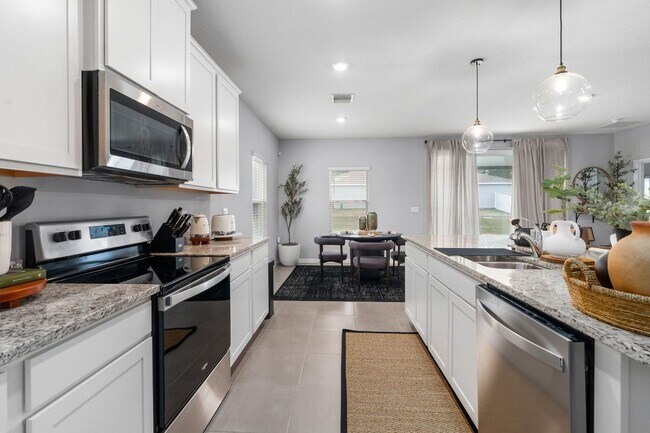 Building Photo - Immaculate 4-Bedroom, 2.5-Bath Home