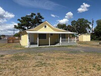 Building Photo - Home for Rent in Soap Lake