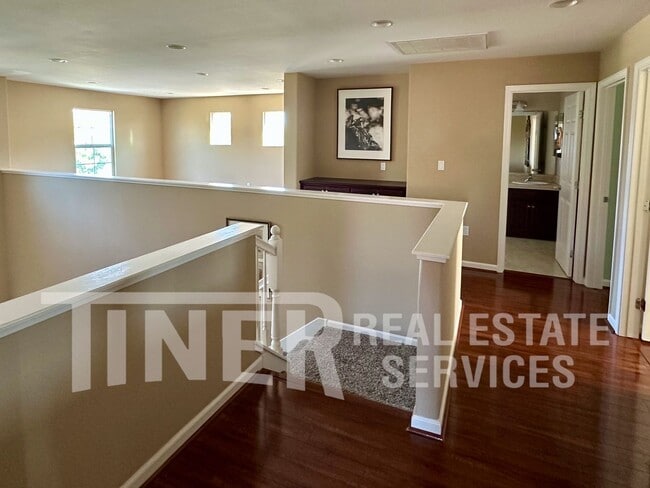 Building Photo - 3576 Hume St