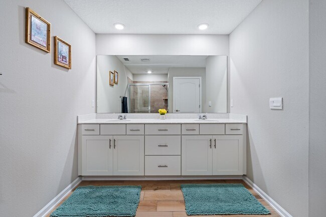 Building Photo - 4 Mill Wheel Ct