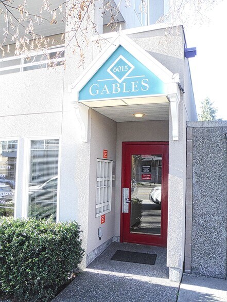 Building Photo - 6015 California Ave SW