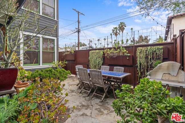 Building Photo - 740 Marco Pl