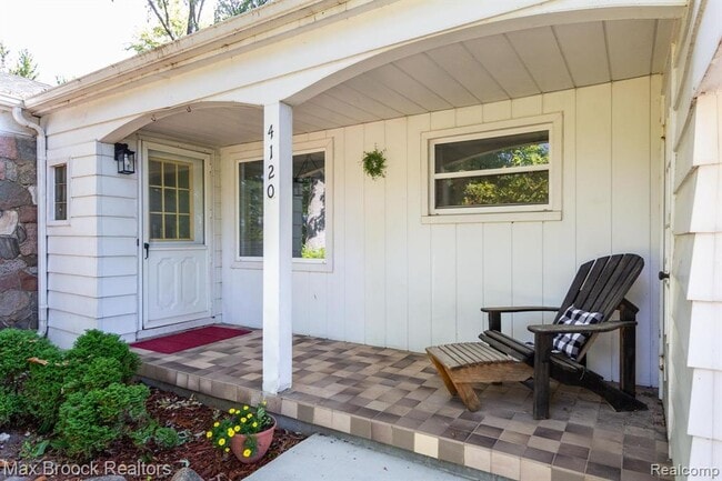 Building Photo - 4120 Lotus Dr