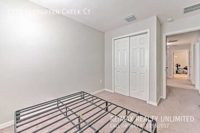 Building Photo - 7910 Evergreen Creek Ct