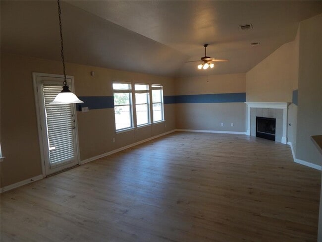 Building Photo - 601 Abbeyglen Castle Dr