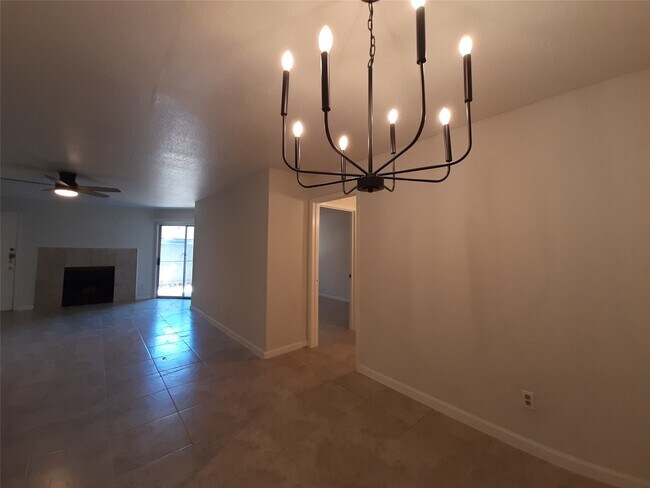 Building Photo - 9700 Leawood Blvd