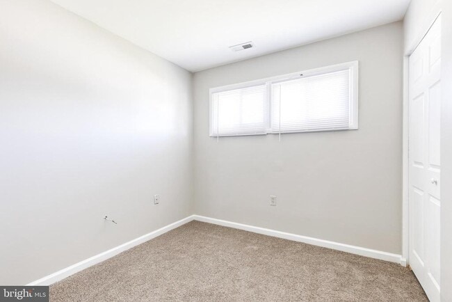 Building Photo - 142 Alview Terrace