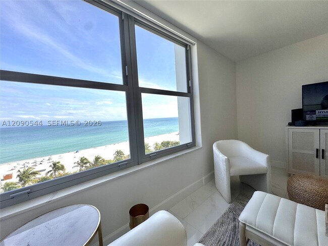 Building Photo - 2899 Collins Ave
