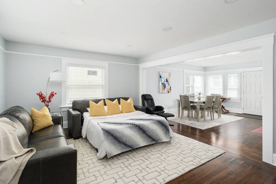 Building Photo - 2470 Union St