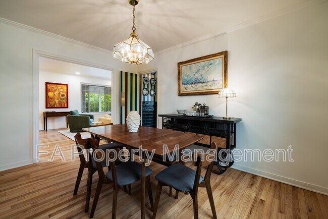 Building Photo - 520 San Pasquale Ave SW