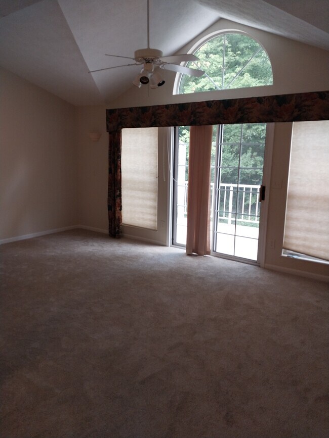 Building Photo - 3912 Vineyard Green Dr