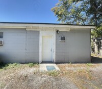 Building Photo - 10603 Briarcliff Rd E
