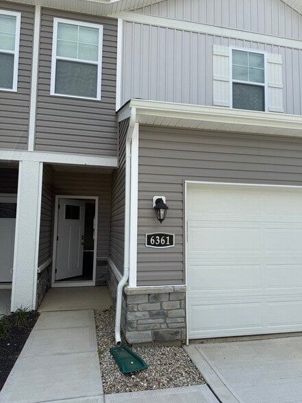 House entrance - 6361 Darby Plains St