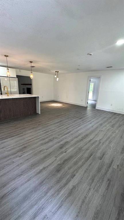 Building Photo - 385 Wild Orange Dr