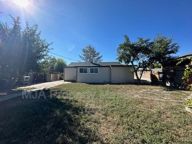 Building Photo - 2928 W Lehi Dr