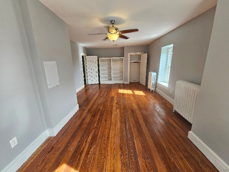 Building Photo - 142 Sumac St