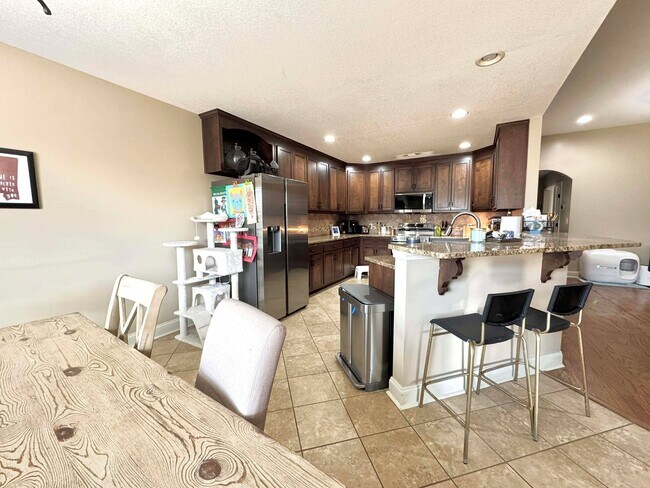 Building Photo - 61 Boulder Dr