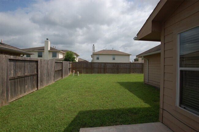 Building Photo - 4711 Buescher Ct