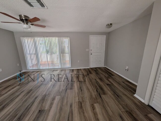 Building Photo - 1203 Maybury Dr