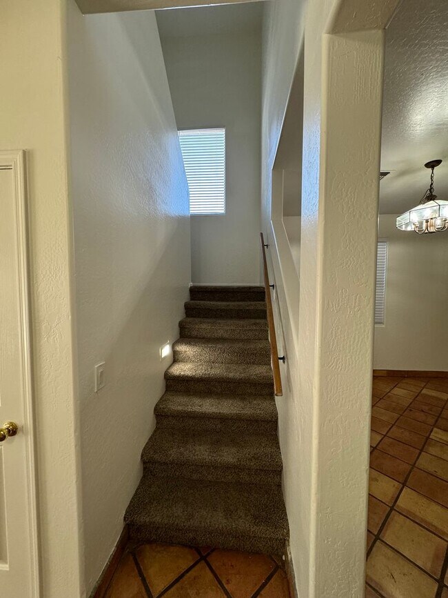 Building Photo - 6412 S 71st Dr