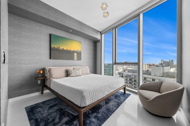 Building Photo - 300 Biscayne Blvd Way