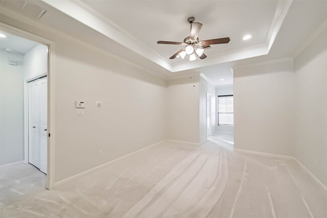 Building Photo - 1049 W 22nd St