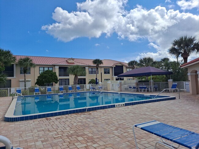 Building Photo - 3BR 3BA Bouchelle Island Condo!