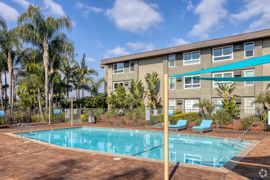 Building Photo - Nutwood East Apartments