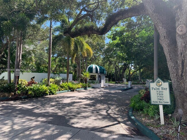 Building Photo - 780 NE 69th St