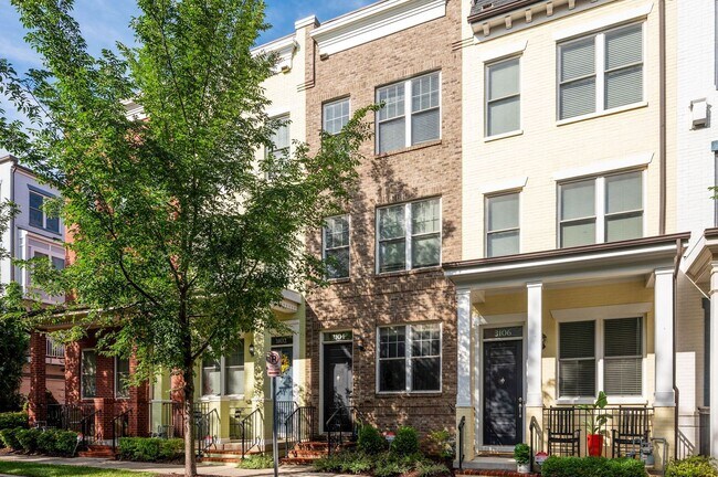 Building Photo - 3 bedroom 2.5 bathroom TownHome // Brookland//Garage Parking & Rooftop Deck