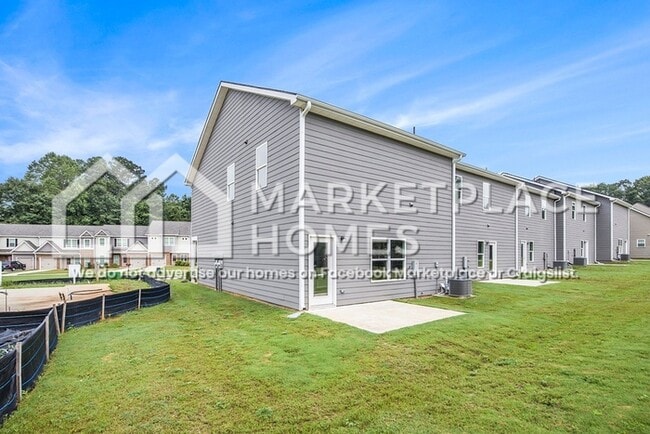 Building Photo - 1920 Schoolhouse Ln