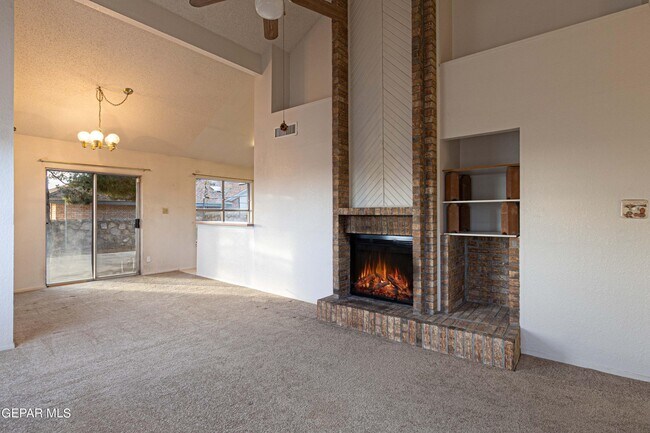 Building Photo - 801 Derrickson Dr