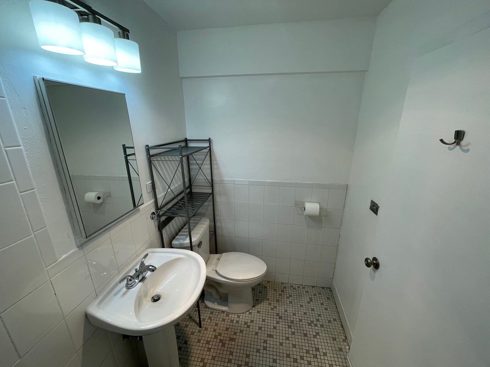 Building Photo - 1460 N Sandburg Ter