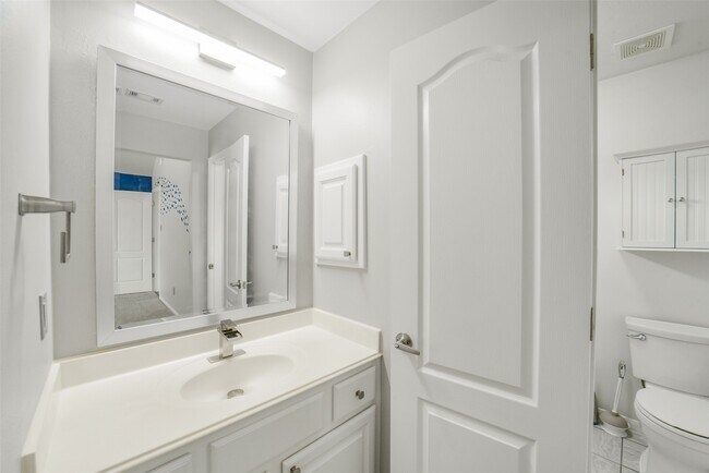 Building Photo - 402 Sterling Heights Ln