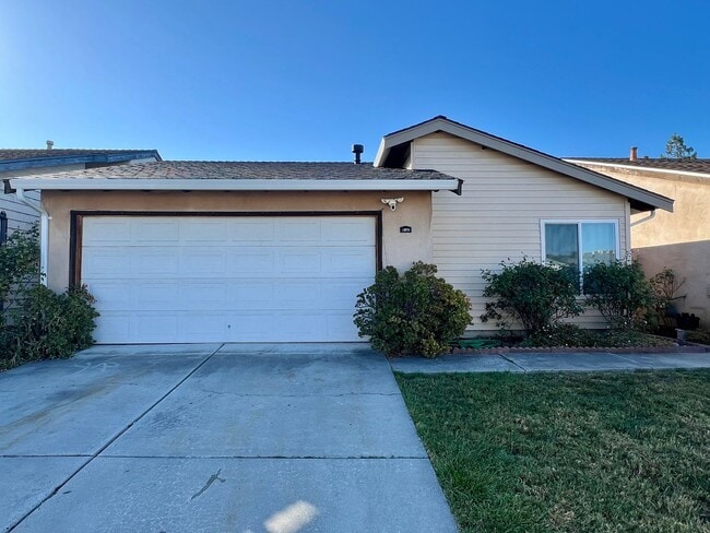 Building Photo - 3-Bedroom San Jose Home for Rent on a Quie...