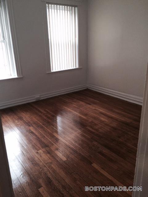 Building Photo - 89 Park Dr