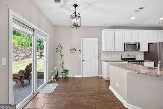 Building Photo - 2865 Stonehenge Ct