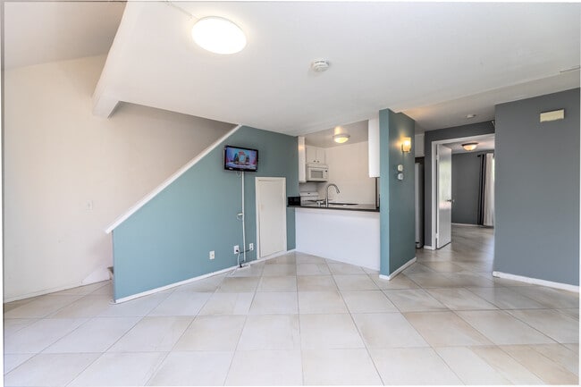 Building Photo - 129 Tangelo