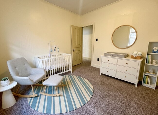 Building Photo - 3 Bedroom Single Family Home in Harrisburg!