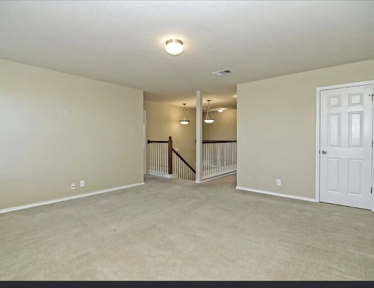 Building Photo - 118 Arcadia Pl