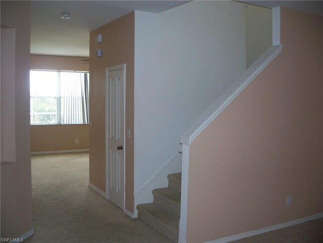 Building Photo - 216 NW 26th Ave