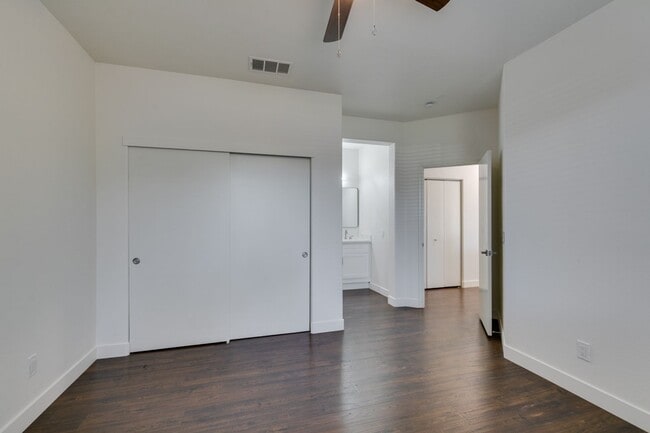 Building Photo - 2-Story Home  3 bedroom 2 bath in Summerlin