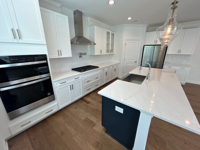 Building Photo - 6 Bedroom | 4 Bathroom New Construction Ga...