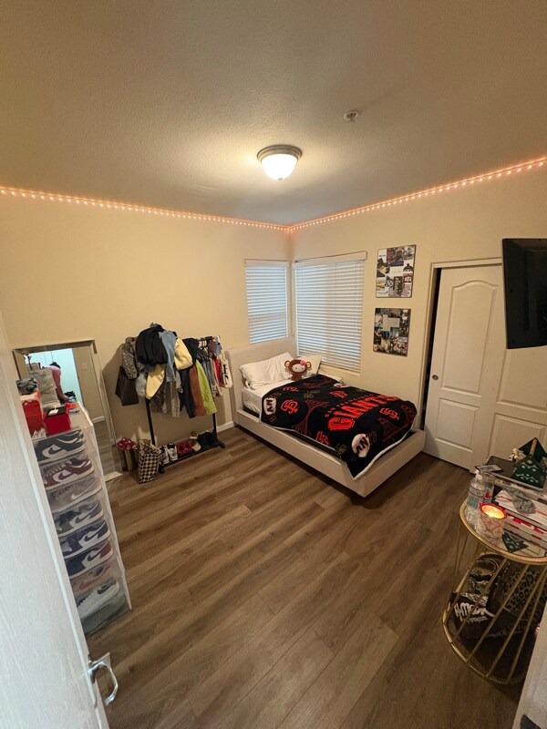 Building Photo - 1900 Danbrook Dr