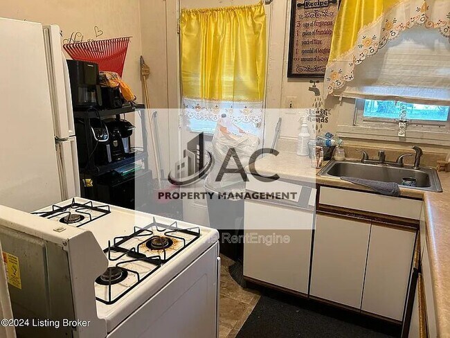 Building Photo - 1212 Queen Ave