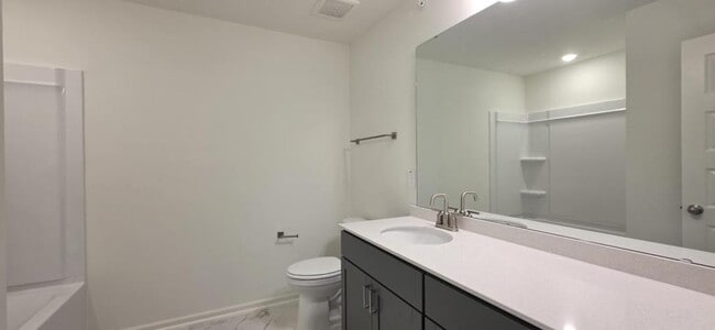 Building Photo - 119 Gamay Dr