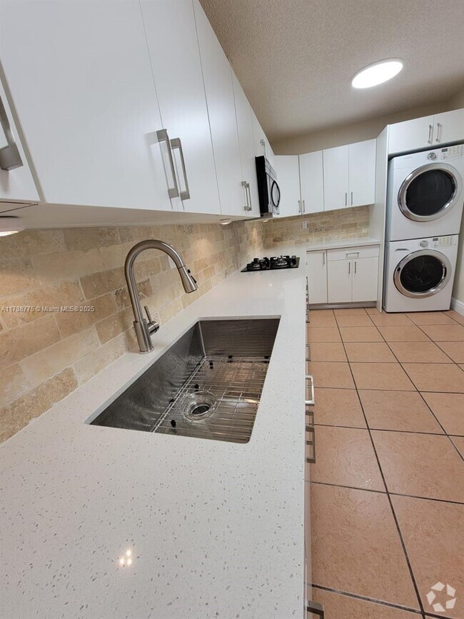 Building Photo - 30701 SW 150th Ave