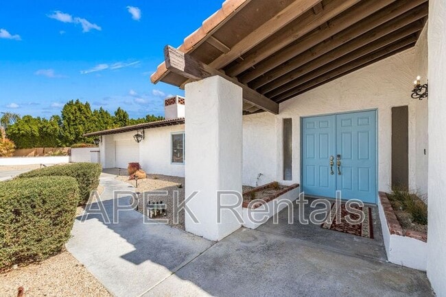 Building Photo - 2290 N Victoria Rd